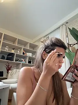 Bella Posh online show from December 23, 8:12 am