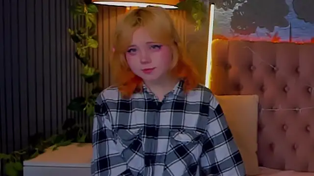 EmilyAngells online show from February 5, 6:29 am