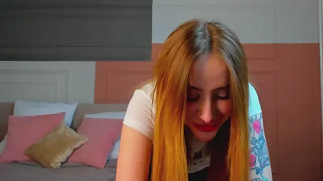 Snapshot of _BunnyDollStella_ chatting on March 15, 12:58 am BunnyDollStella online show from March 15, 12:58 am
