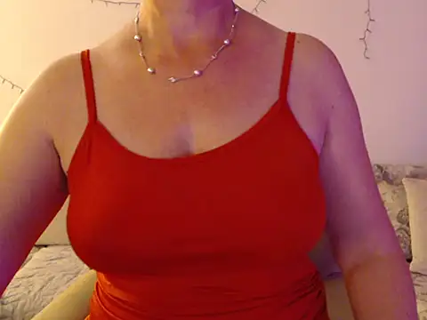 YourfantasyGiuly online show from June 2, 7:27 pm