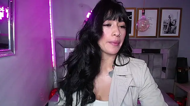 Isabella Collen v online show from March 10, 12:37 pm