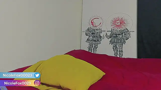 Snapshot of NicoleFox23_ chatting on March 22, 10:15 pm NicoleFox23 online show from March 22, 10:15 pm