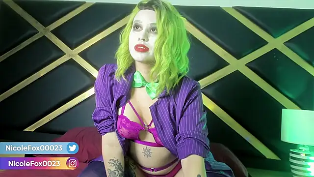 Snapshot of NicoleFox23_ chatting on October 29, 10:00 pm NicoleFox23 online show from October 29, 10:00 pm