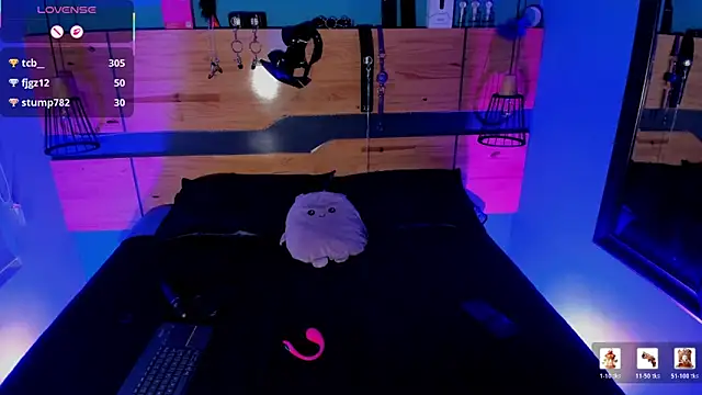 ChloeAllennn online show from March 9, 2:54 pm