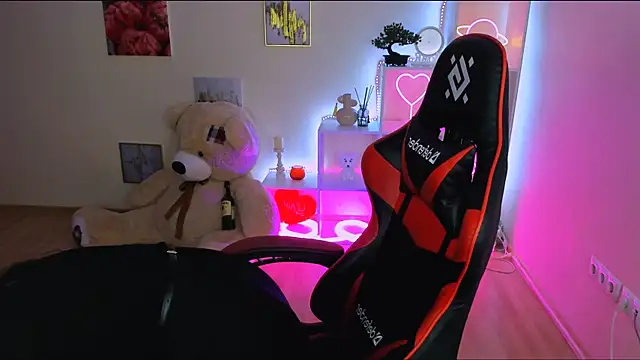 Snapshot of hazel_sullivan chatting on February 28, 12:31 pm hazel sullivan online show from February 28, 12:31 pm