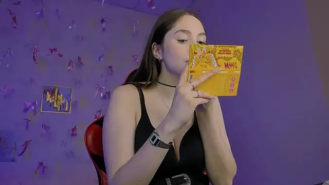 hazel sullivan online show from February 19, 12:23 pm