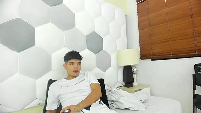 Axel Forte online show from February 7, 1:04 pm