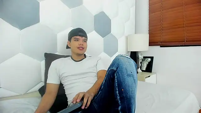 Axel Forte online show from March 7, 2:03 pm