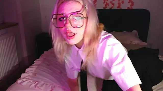 KimiSakura online show from April 13, 8:36 pm