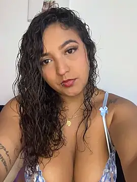 Snapshot of MarianaZapataa chatting on March 8, 1:57 pm MarianaZapataa online show from March 8, 1:57 pm
