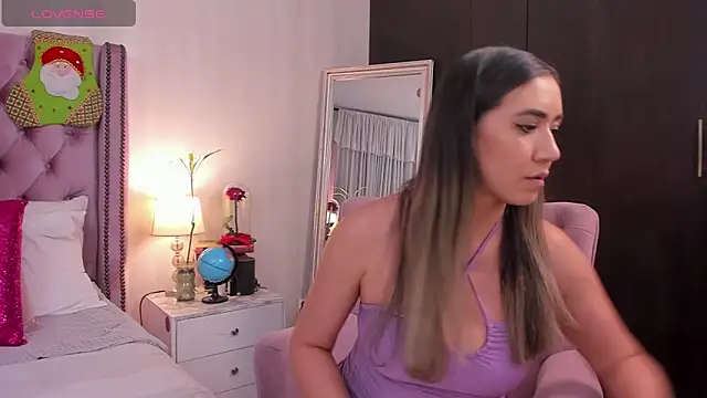 natashaleightt online show from November 30, 2:48 am