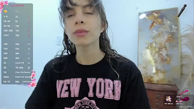 jessyegoldenn online show from December 19, 7:43 pm