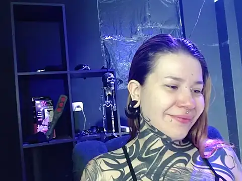 Snapshot of Pandora_9666 chatting on December 16, 4:45 pm Pandora 9666 online show from December 16, 4:45 pm