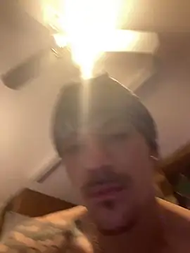 Snapshot of Polaroid_White chatting on November 3, 7:26 pm Polaroid White online show from November 3, 7:26 pm