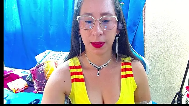 Gia leinn online show from June 23, 3:21 pm