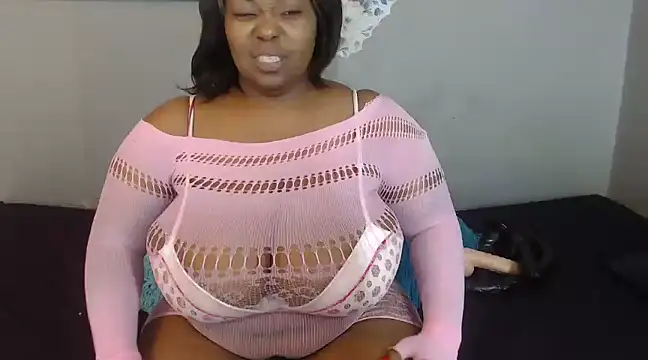 Snapshot of Lusty_N_Busty chatting on March 18, 2:04 am Lusty N Busty online show from March 18, 2:04 am
