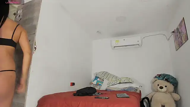 flor herrera01 online show from March 14, 3:45 am