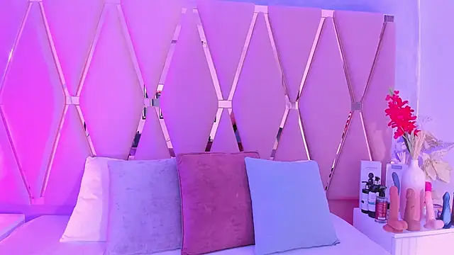 Emily Black1 online show from March 30, 11:39 pm