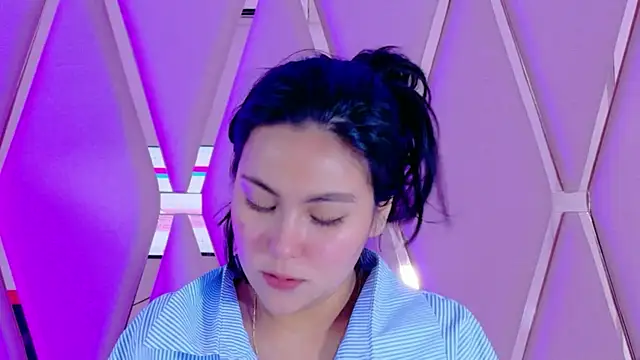 Emily Black1 online show from May 19, 11:22 pm