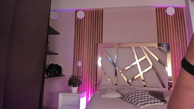 sweetviolet   online show from January 10, 12:18 pm