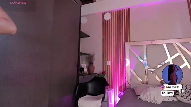 Snapshot of sweetviolet__ chatting on May 1, 1:48 pm sweetviolet online show from May 1, 1:48 pm