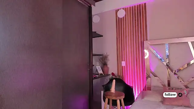 Snapshot of sweetviolet__ chatting on July 4, 12:11 pm sweetviolet online show from July 4, 12:11 pm