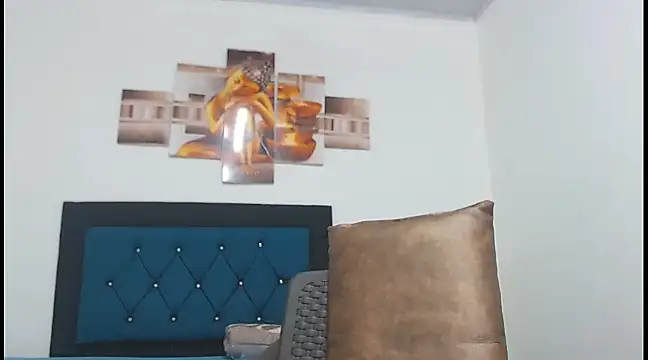 red veltet online show from March 16, 7:15 am