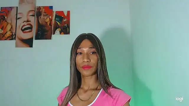 red veltet online show from February 7, 8:45 pm