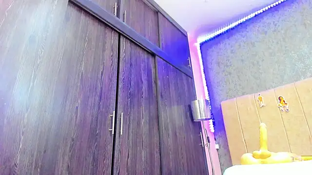 ava-am online show from December 18, 2:17 am