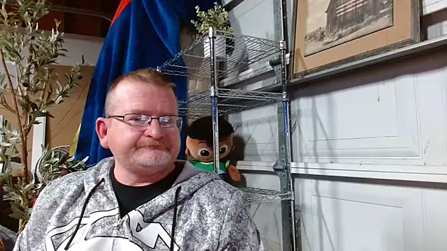 Randomoldguy615 online show from February 24, 2:51 am