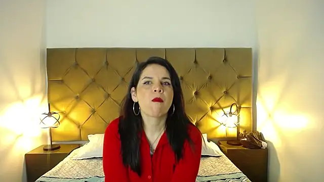 Snapshot of laura_hotties chatting on March 18, 12:36 pm laura hotties online show from March 18, 12:36 pm