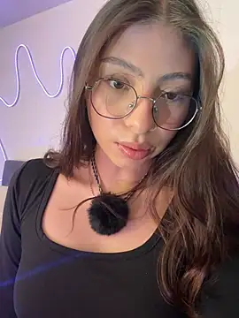 Snapshot of Dirty-Bunnyyy chatting on July 7, 5:21 am Dirty-Bunnyyy online show from July 7, 5:21 am