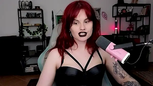 Della Ideal online show from April 19, 5:12 pm