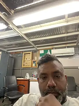 Snapshot of steffan0606 chatting on February 23, 3:24 am steffan0606 online show from February 23, 3:24 am