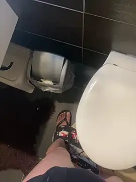 Snapshot of rogerdik76 chatting on September 14, 7:07 am rogerdik76 online show from September 14, 7:07 am