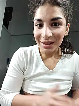 Snapshot of Loladanger20 chatting on November 28, 4:42 pm Loladanger20 online show from November 28, 4:42 pm