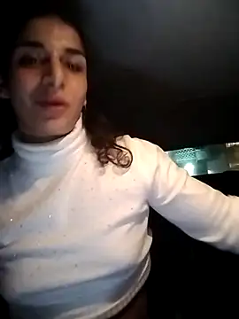 Snapshot of Loladanger20 chatting on December 17, 11:11 pm Loladanger20 online show from December 17, 11:11 pm