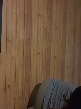 KiaraCut online show from April 16, 2:45 am