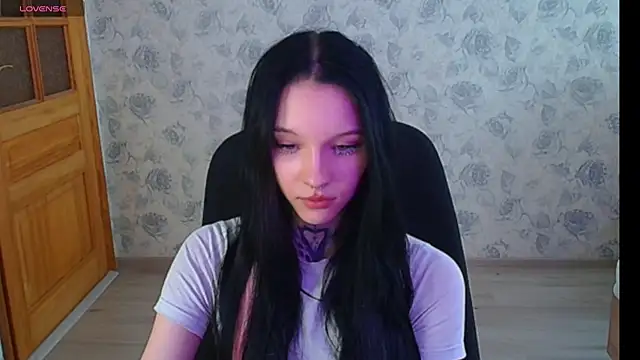 Snapshot of mefwhore chatting on March 10, 8:37 am mefwhore online show from March 10, 8:37 am