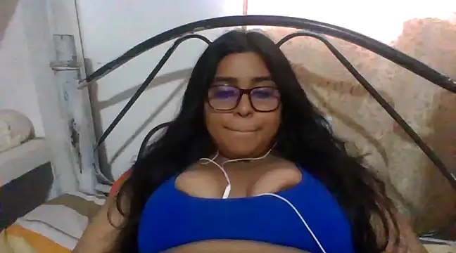 Snapshot of virginbrunette99 chatting on February 28, 3:15 pm virginbrunette99 online show from February 28, 3:15 pm