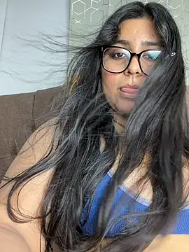 Snapshot of virginbrunette99 chatting on June 6, 6:18 am virginbrunette99 online show from June 6, 6:18 am