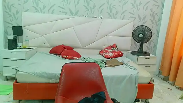 Snapshot of SexyPamela69 chatting on April 30, 8:57 pm SexyPamela69 online show from April 30, 8:57 pm