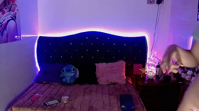 Snapshot of Minami_Nakamura chatting on March 23, 5:10 am Minami Nakamura online show from March 23, 5:10 am