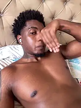 Snapshot of LOGAN_DRAKE chatting on March 3, 7:17 pm LOGAN DRAKE online show from March 3, 7:17 pm