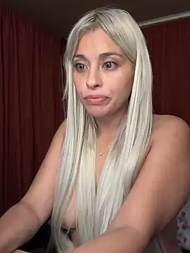 WhiteSnow09 online show from March 5, 4:34 am