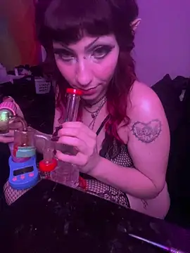 Snapshot of ChrryFoxx chatting on February 28, 8:31 am ChrryFoxx online show from February 28, 8:31 am