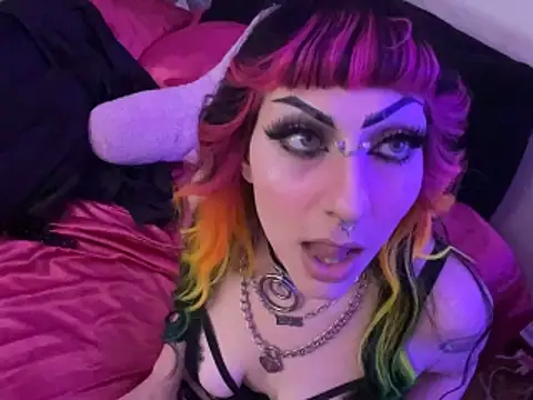 Snapshot of ChrryFoxx chatting on October 25, 8:33 am ChrryFoxx online show from October 25, 8:33 am