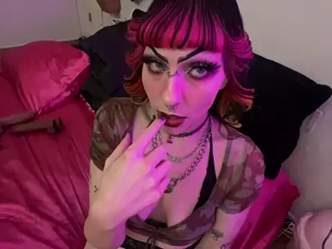 Snapshot of ChrryFoxx chatting on November 29, 10:18 am ChrryFoxx online show from November 29, 10:18 am