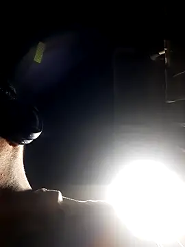 Snapshot of Elcabezhupas97 chatting on October 31, 2:45 am Elcabezhupas97 online show from October 31, 2:45 am