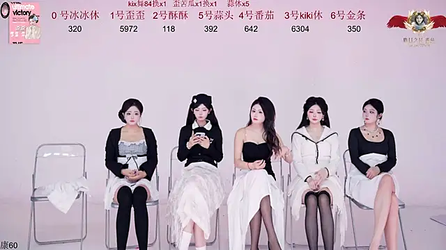 badgirl777888 online show from November 14, 10:14 am